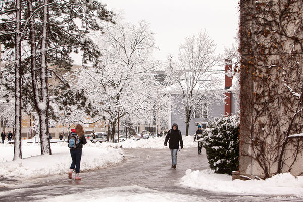 [Winter Campus Scene]