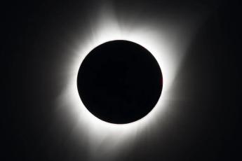 Solar total eclipse 