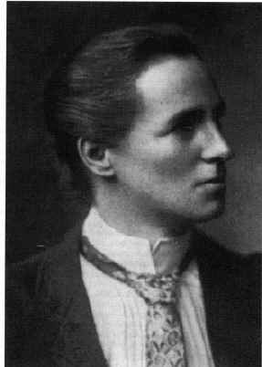 Edith Rebecca Saunders (1865-1945) . Photograph is in the Report of the Third International Conference of Genetics, published by the Royal Horticultural Society of London in 1907.