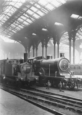 Trains arrive in Liverpool Street Station from Cambridge