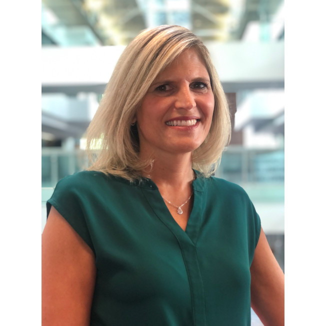 Portrait of Deb Bruce