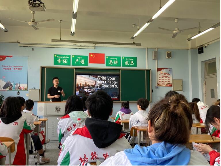 Hyman speaking to students 