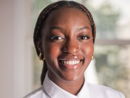 Alexandra's headshot