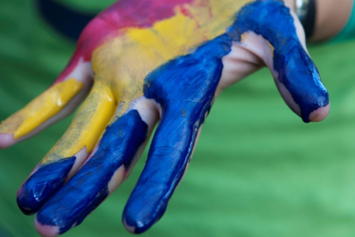 Tricolour painted hand