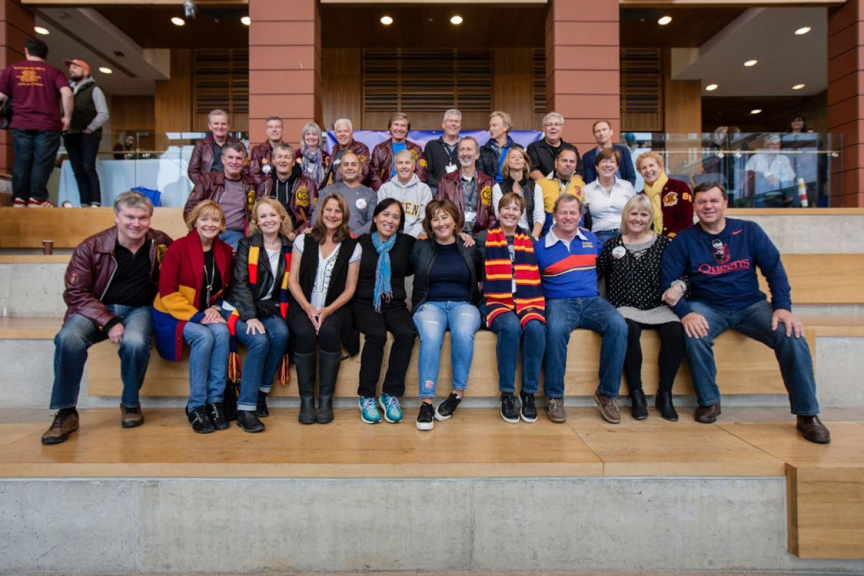 Class Photo of Com'82