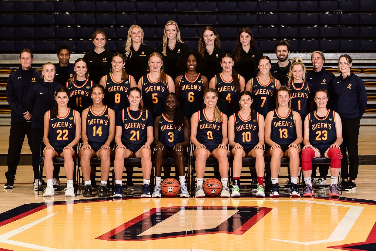 Women's Basketball Team, Team photo 
