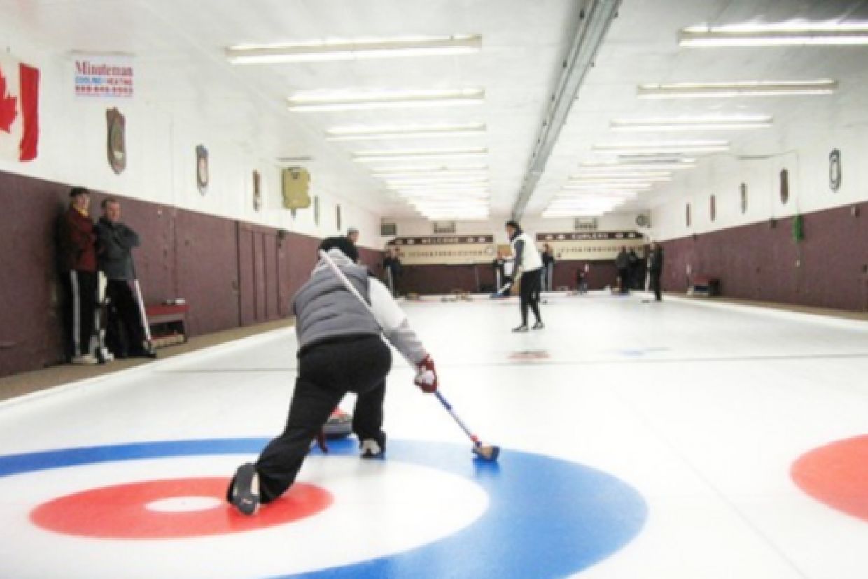 Alumni Curling