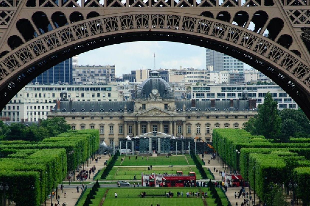 Photo of Eiffel Tower