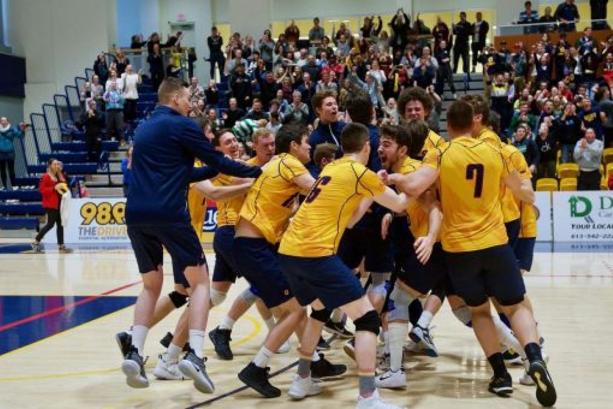 Queen's Men's Volleyball