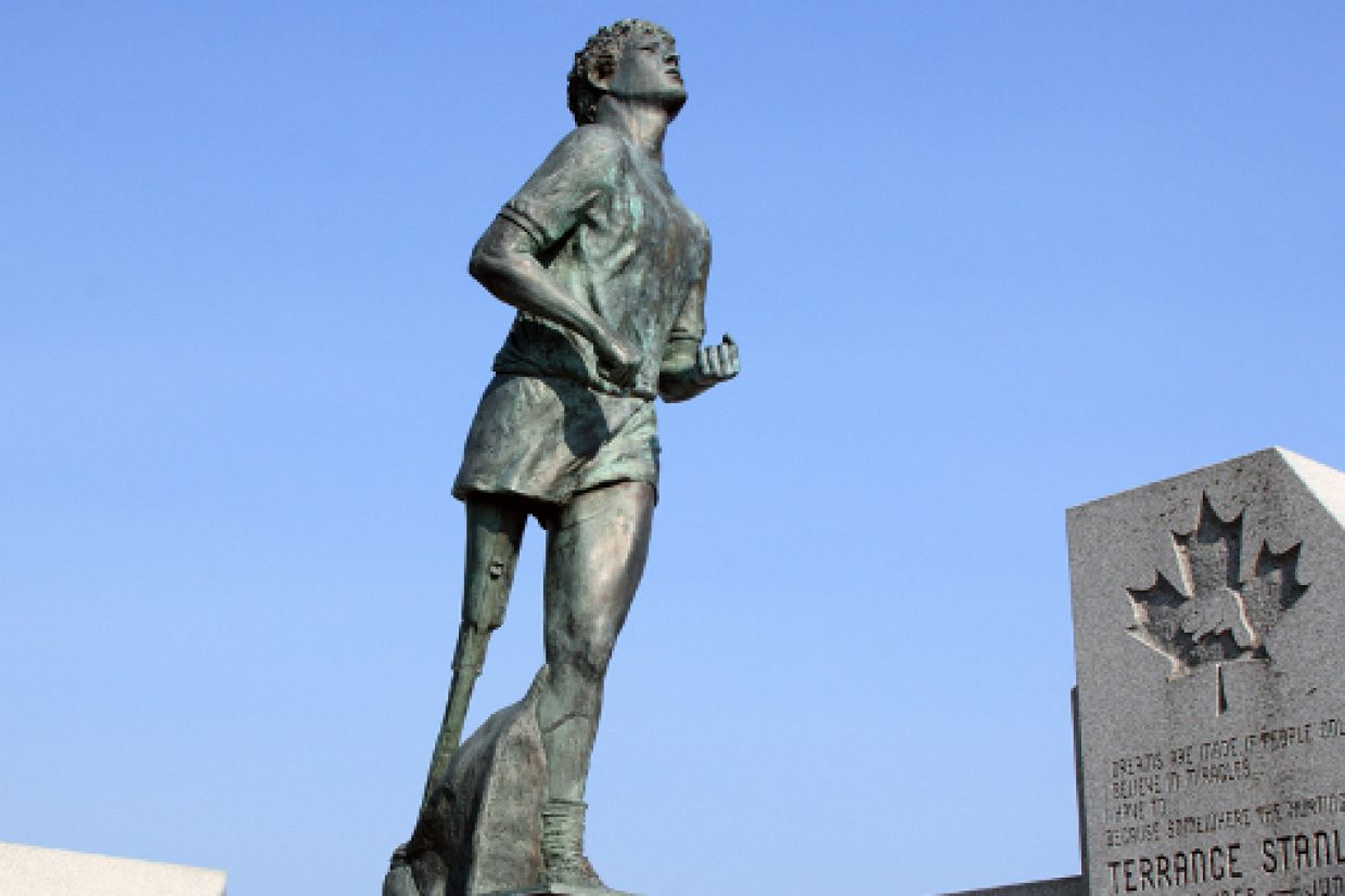 Terry Fox statue in Thunder Bay, Ontario