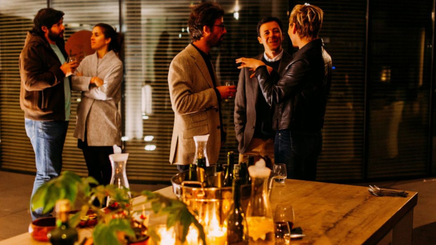 Alumni Chatting