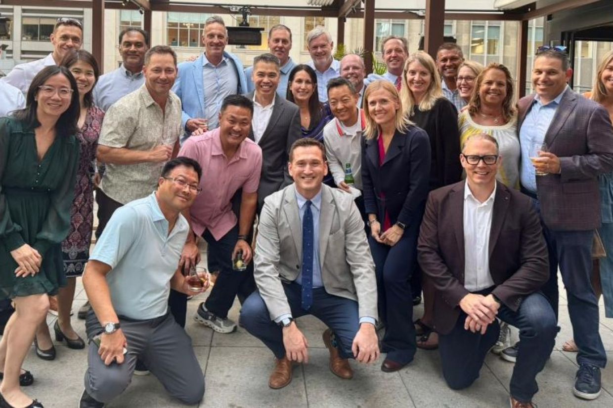 Group photo of Commerce 1996 classmates
