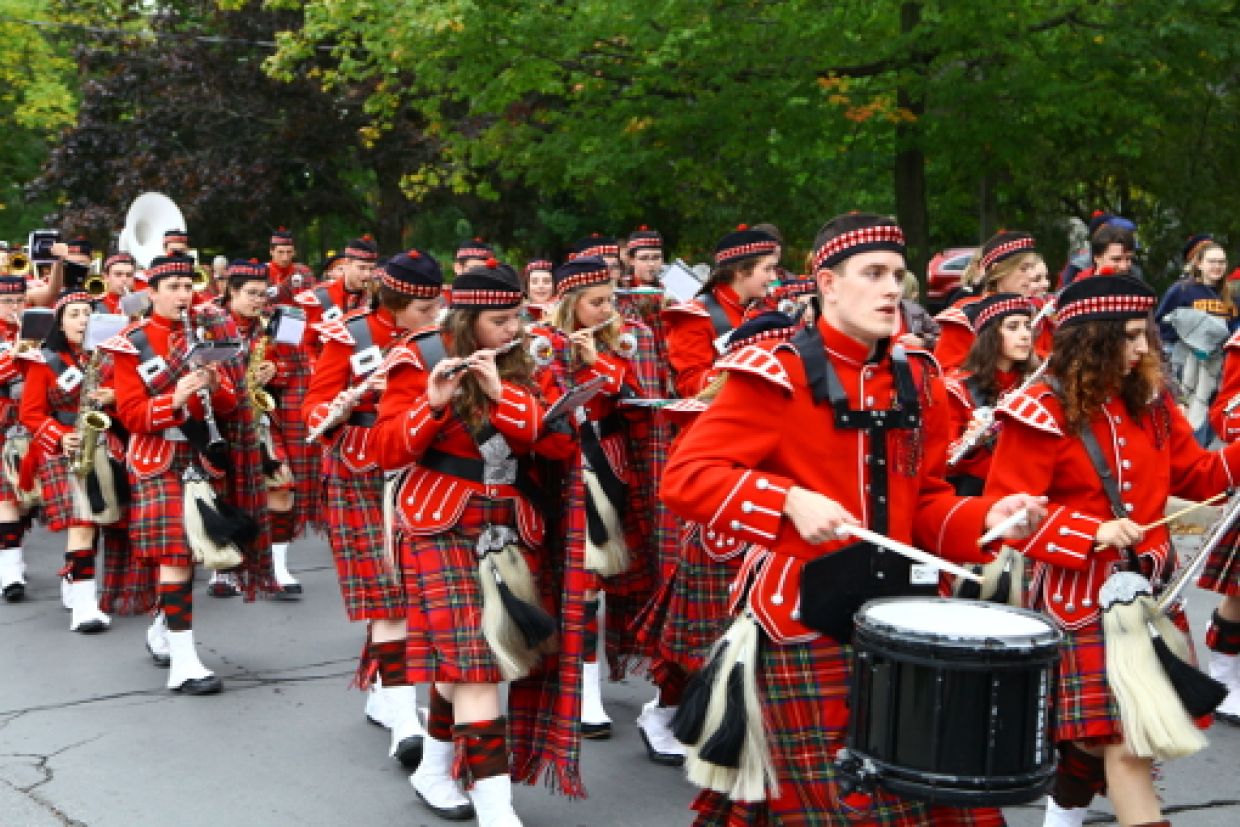 [Queen's Bands leading the Parade]