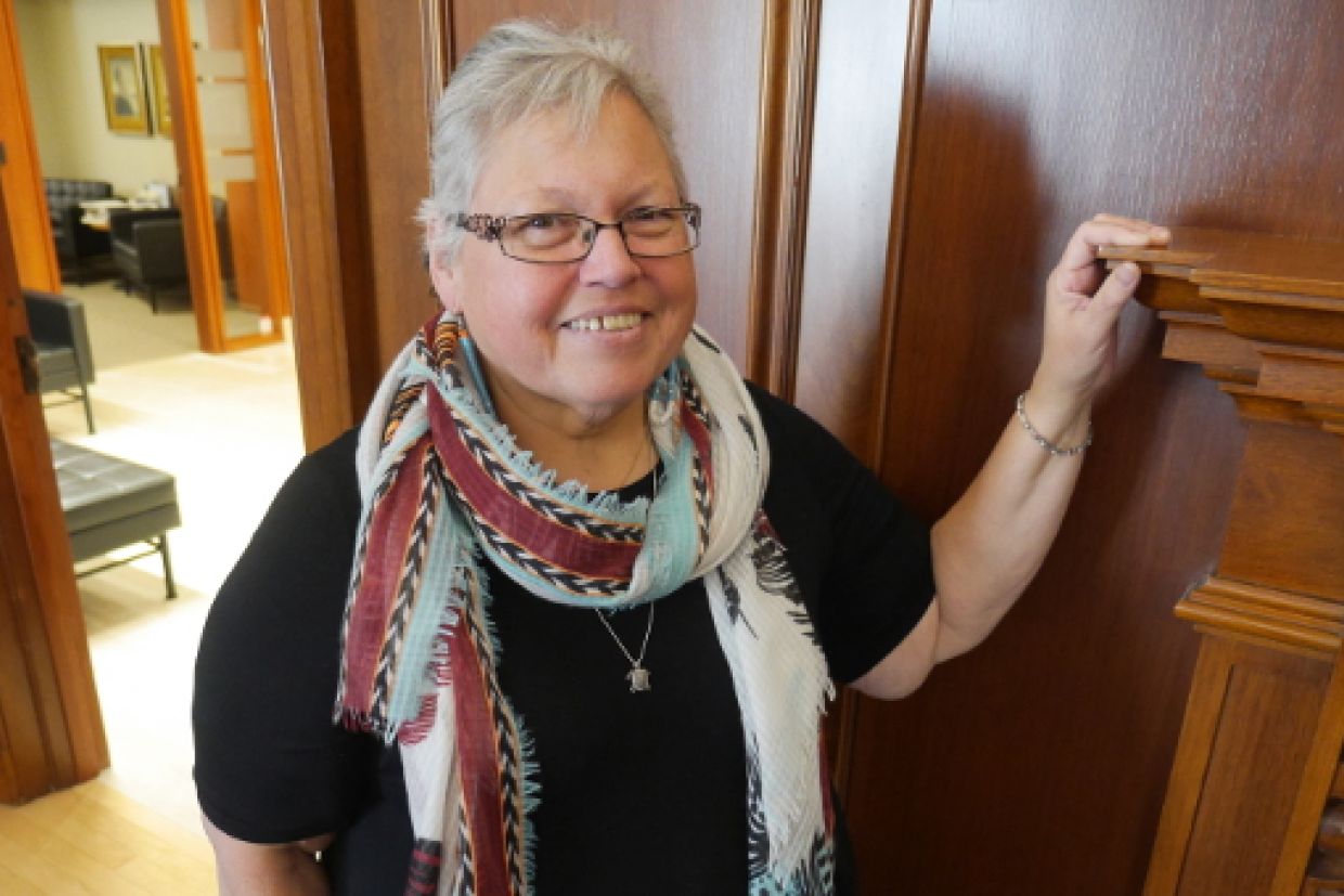 Kanonhsyonne Janice Hill, Ed’99