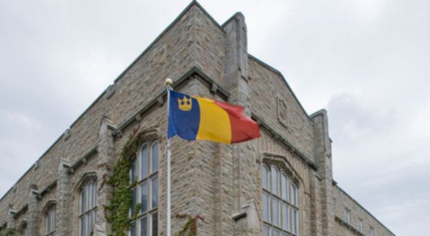 Queen's University