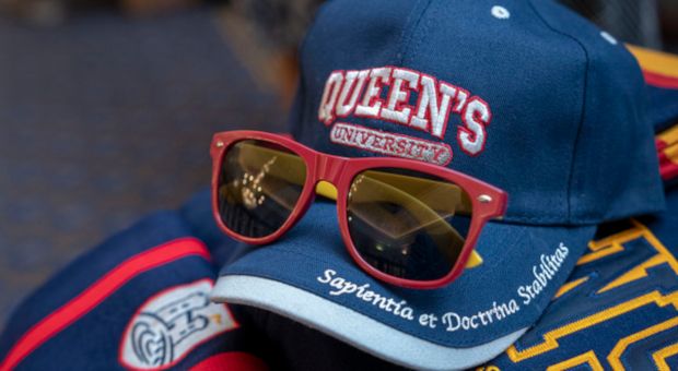 Queen's swag
