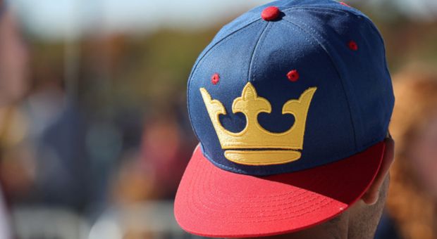 Queens hat