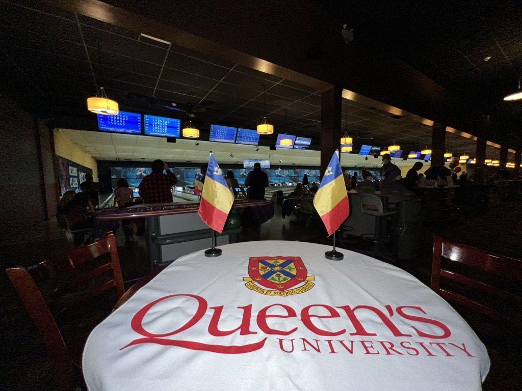 Queen's Table at Splitsville