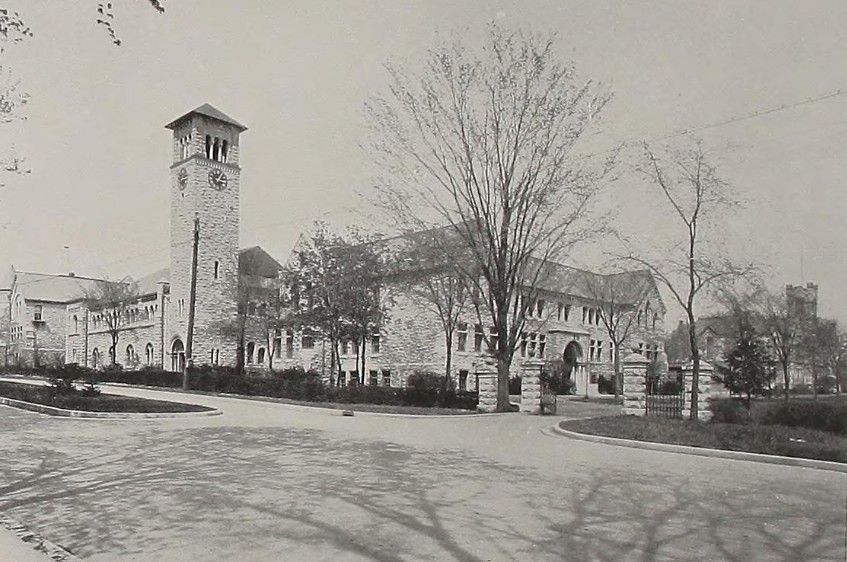 Grant Hall exterior in 1920s