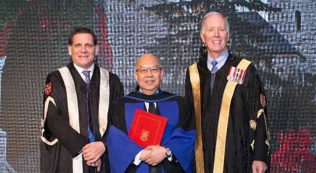 Principal Daniel Woolf, Justice Kin Kee Pang, Arts’70 and Chancellor Jim Leech