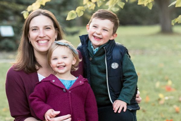 photo of Lisa Hood with family