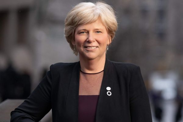 Dr. Nancy Ross, Artsci'90, MA'92