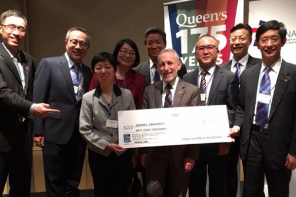 Queen's Alumni gather in China