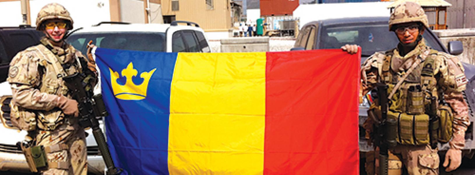 RCAF Captain Christina Tripp, Artsci'89, and RCN Lieutenant Vincent Paul Enscanlar, Meds'06