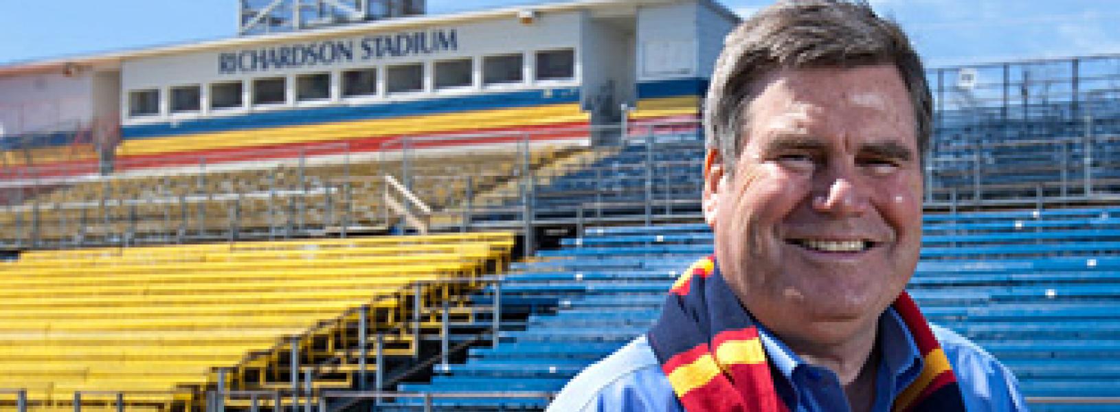 Alumnus Stu Lang was a star offensive player with Queen's teams in the early 1970s before going on to a stellar pro career with the CFL's Edmonton Eskimos.