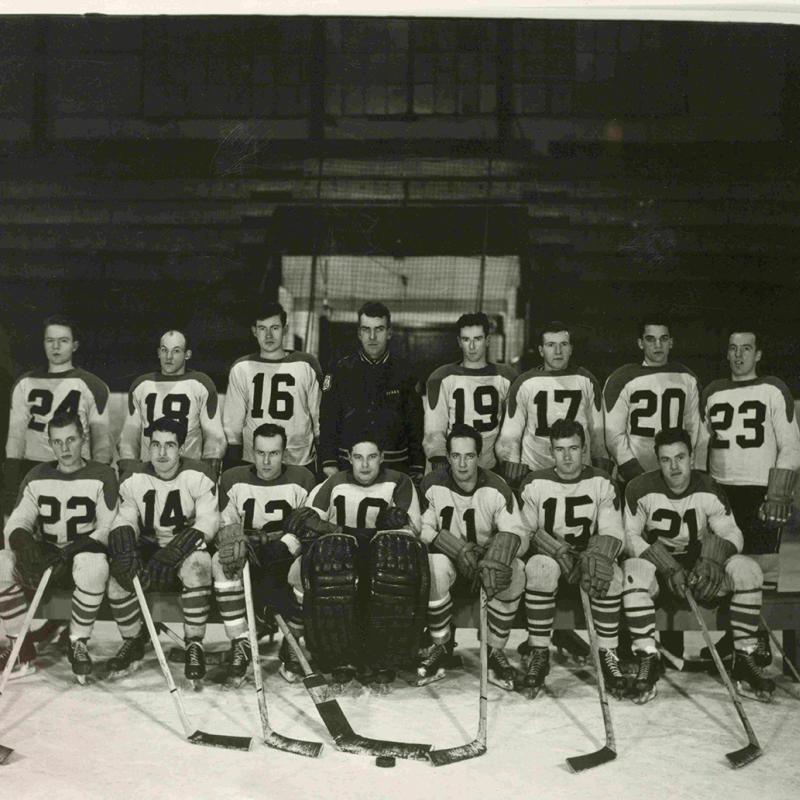 Archival image of Stu Crawford's hockey team in 1947.
