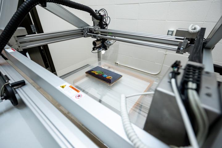 Art scanning machine with a painting ready to be scanned