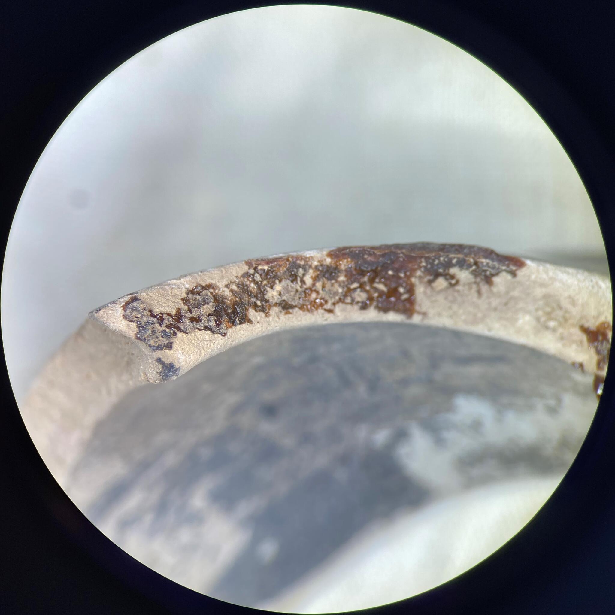 Shellac on break edge of lekythos DC 14