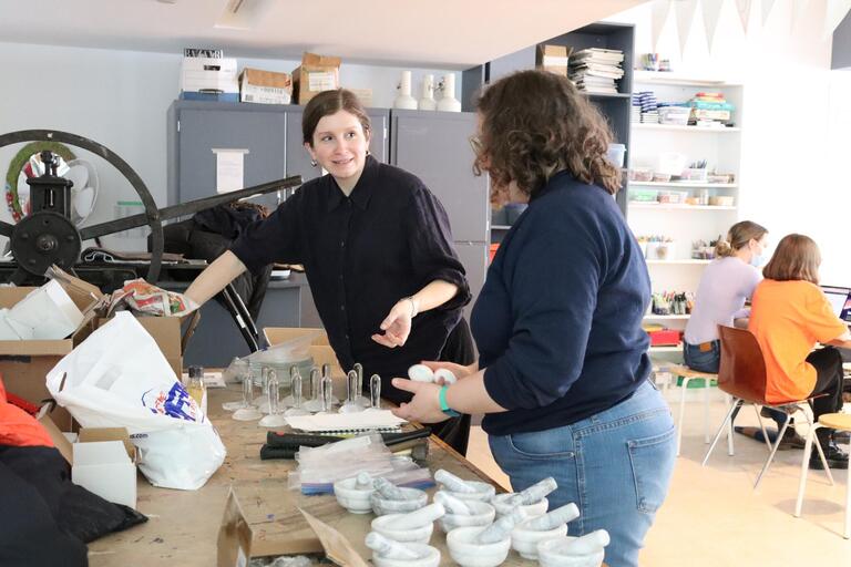 Art Conservation and Art History graduate students in a hands-on workshop led by Pamela H. Smith, March 3, 2023.