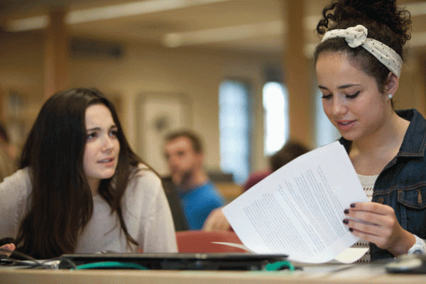 Awards and Bursaries available to Arts and Science students Queen's University