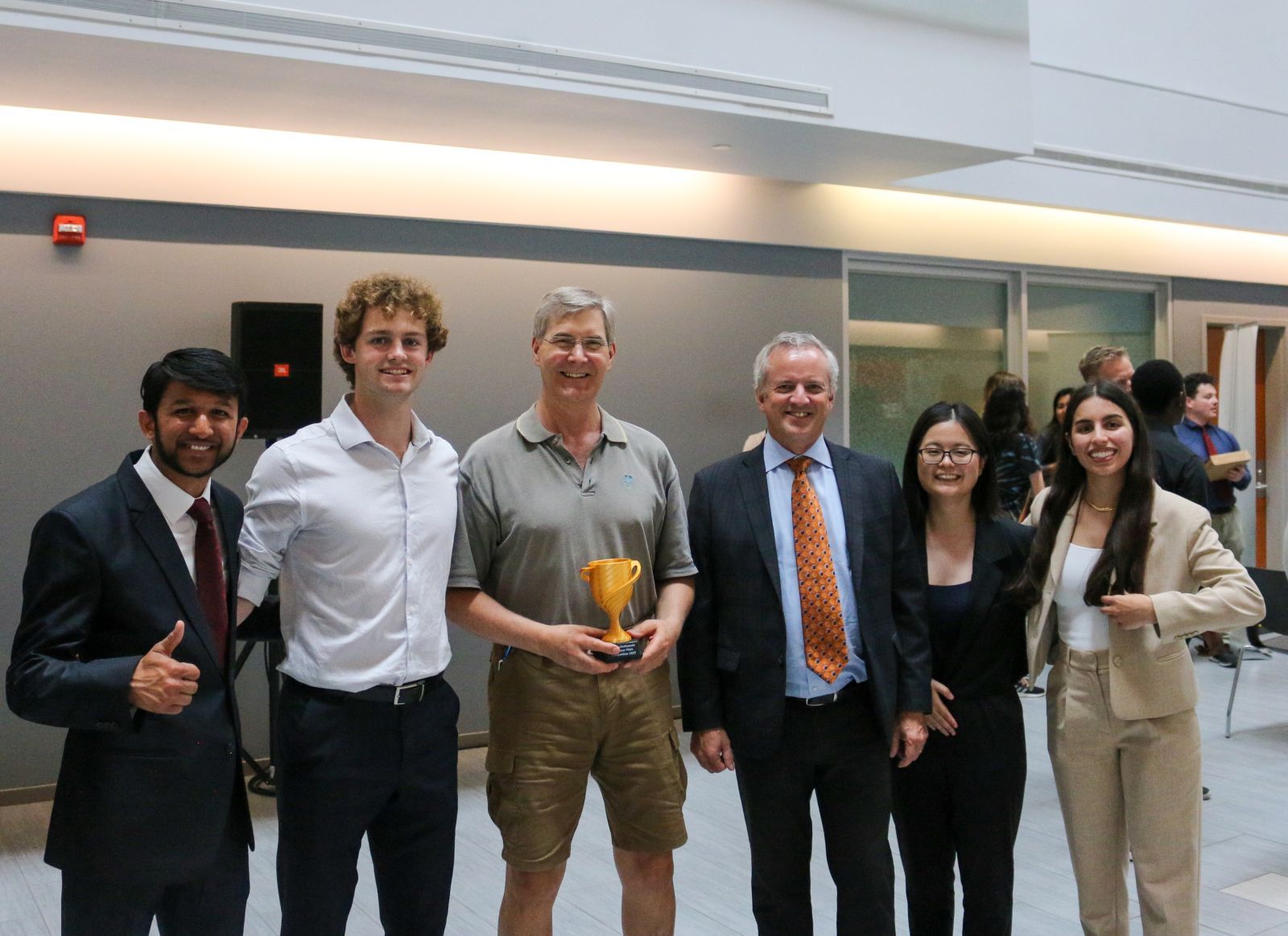 L-R: Jay Patel, Brock Newell, Francis Nedvidek (menton), Greg Bavington, Mia Hao, Yasi Shahidian.