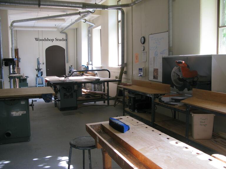 Woodshop studio facilities