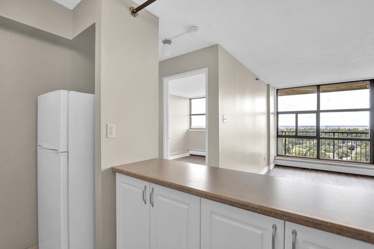 kitchen alternate side