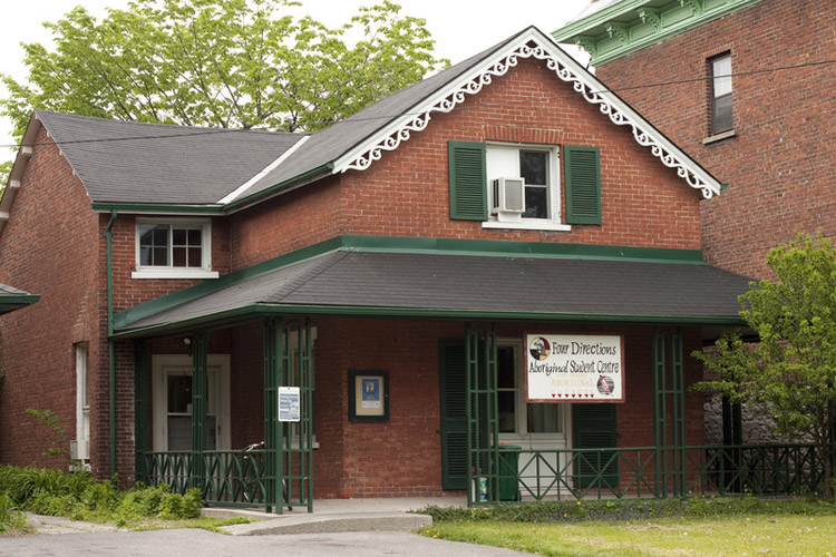 [photo of Four Directions Aboriginal Student Centre]