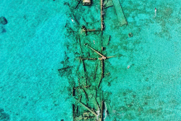 A shipwrecked boat