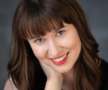 Michaela headshot