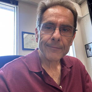 Robert May's headshot