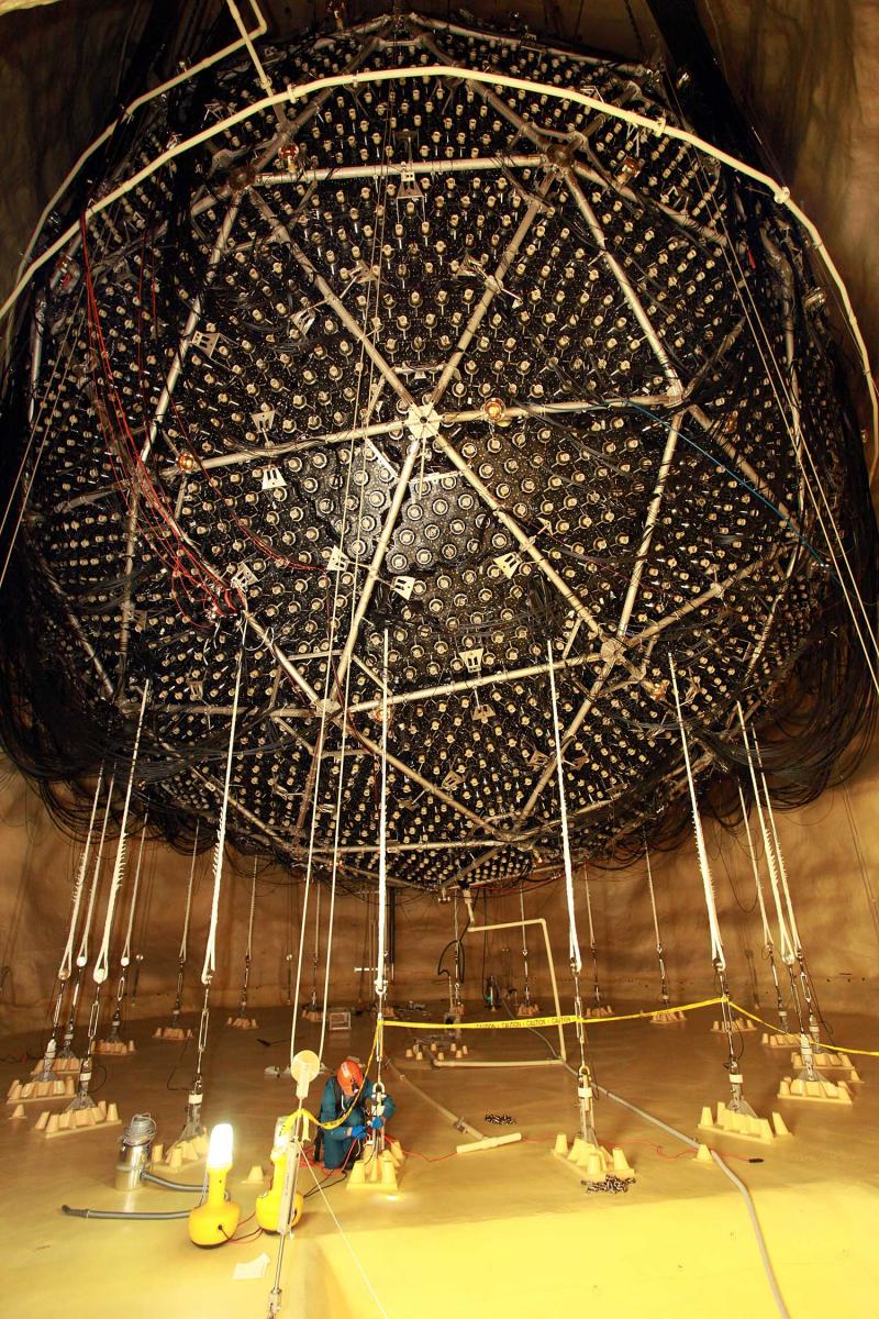 "SNOLAB neutrino detector"