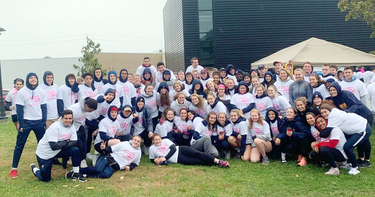 [Gaels athletes at 2019 CIBC Run for the Cure]