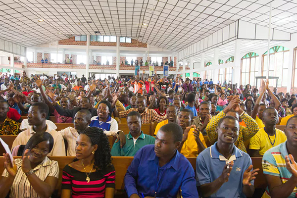 Ghana church crowd