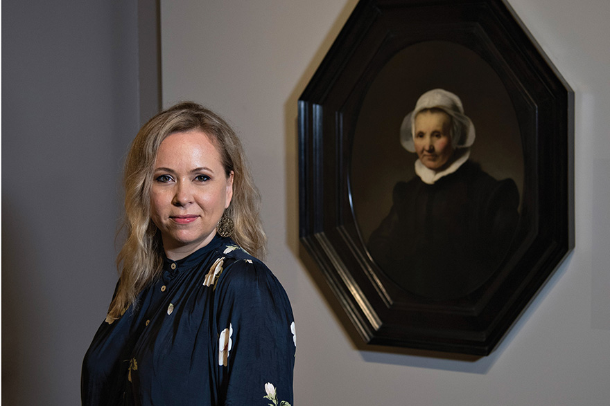 [photo of Heidi Sobol at the Royal Ontario Museum]