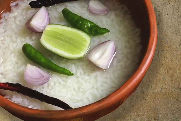 A competitive cooking show puts a humble fermented rice dish on the global stage