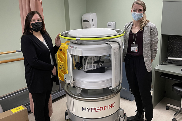Elaine Innes, Project Co-PI and Chief of Staff at Weeneebayko Area Health Authority, right, and Chloe DesRoche 2nd-year medical student, Queen's University and Project Lead, left. 