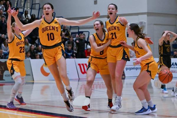 Gaels women’s basketball team playing for provincial title