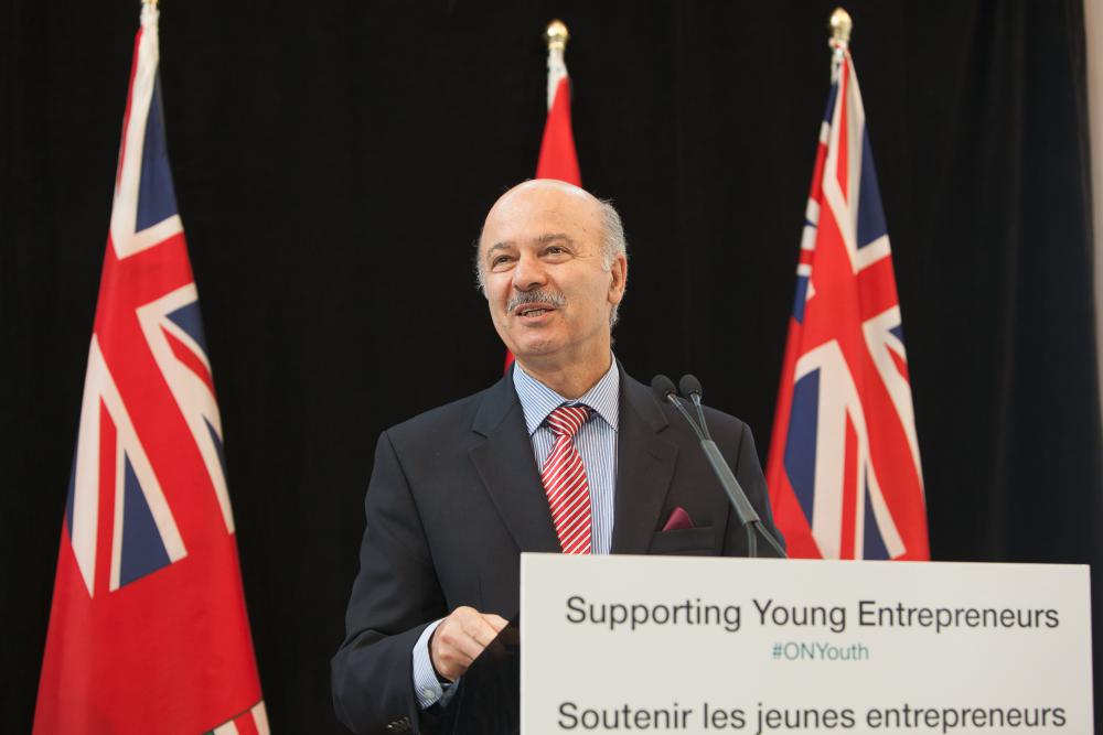 Minister Reza Moridi announces $900,000 to support innovation and entrepreneurship at Queen's.