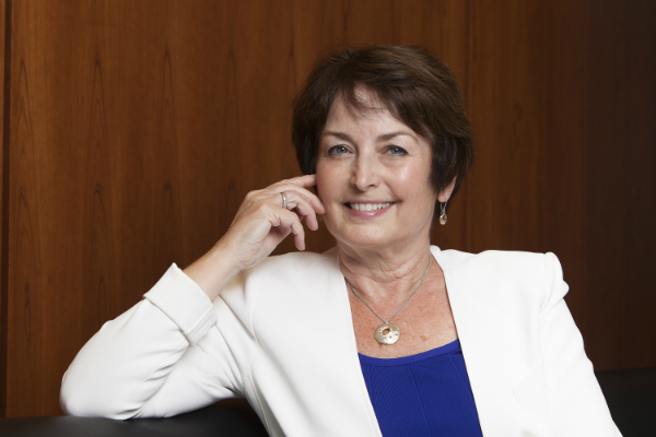 "Elizabeth Eisenhauer"